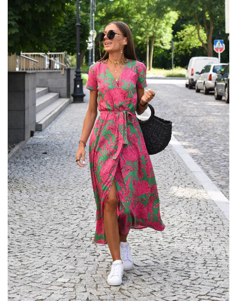 Delia | Elegantes Kleid mit V-Ausschnitt und figurbetonter Passform