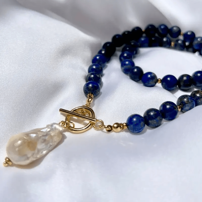 Havento | Barocke Boho-Halskette mit Perlen und Schmuckstein-Details
