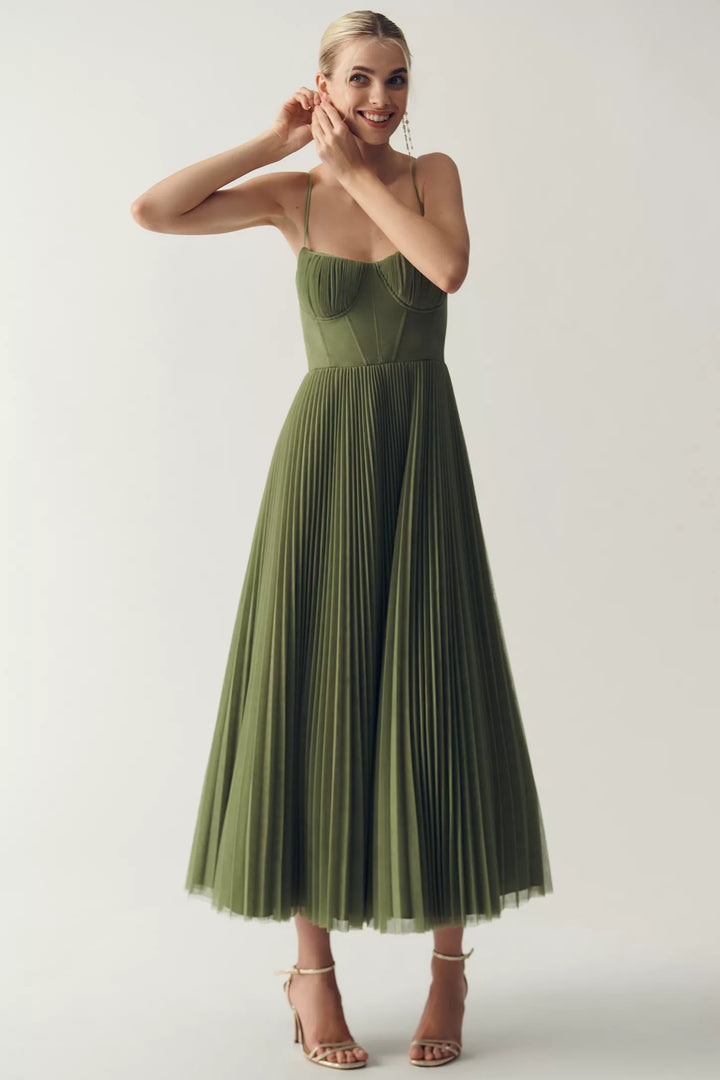 Delorae | Rückfreies Kleid Olivia