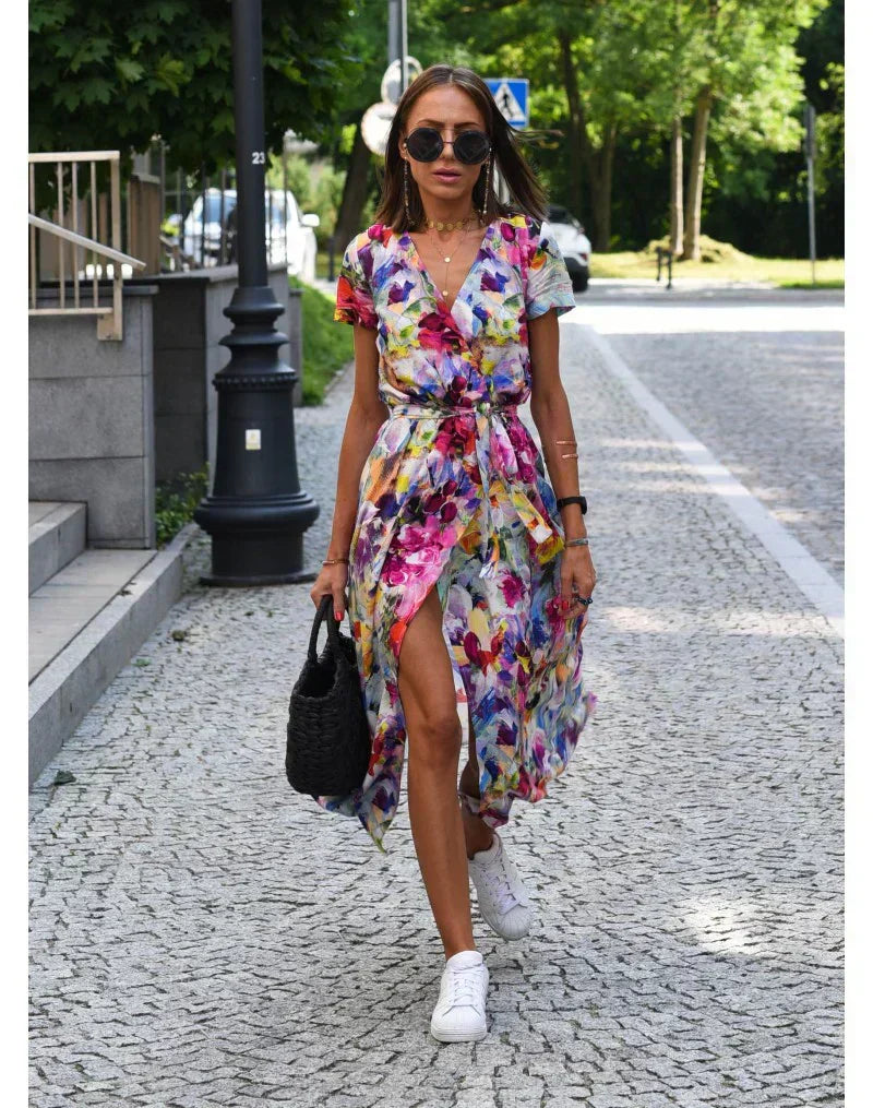 Delia | Elegantes Kleid mit V-Ausschnitt und figurbetonter Passform