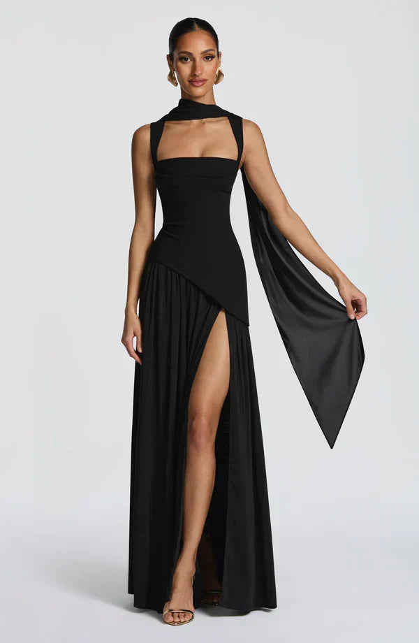 Story | Langes Lackkleid