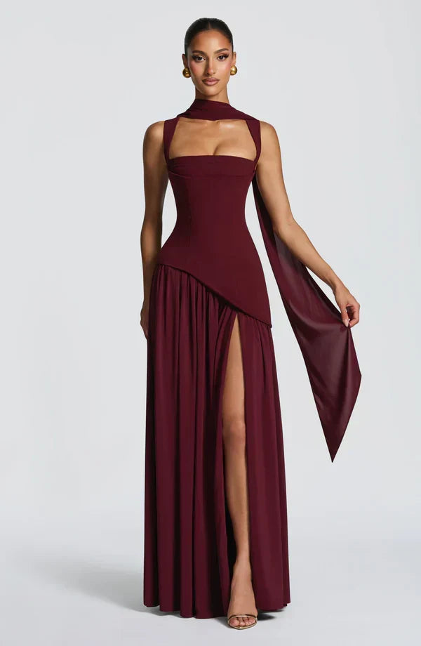 Story | Langes Lackkleid