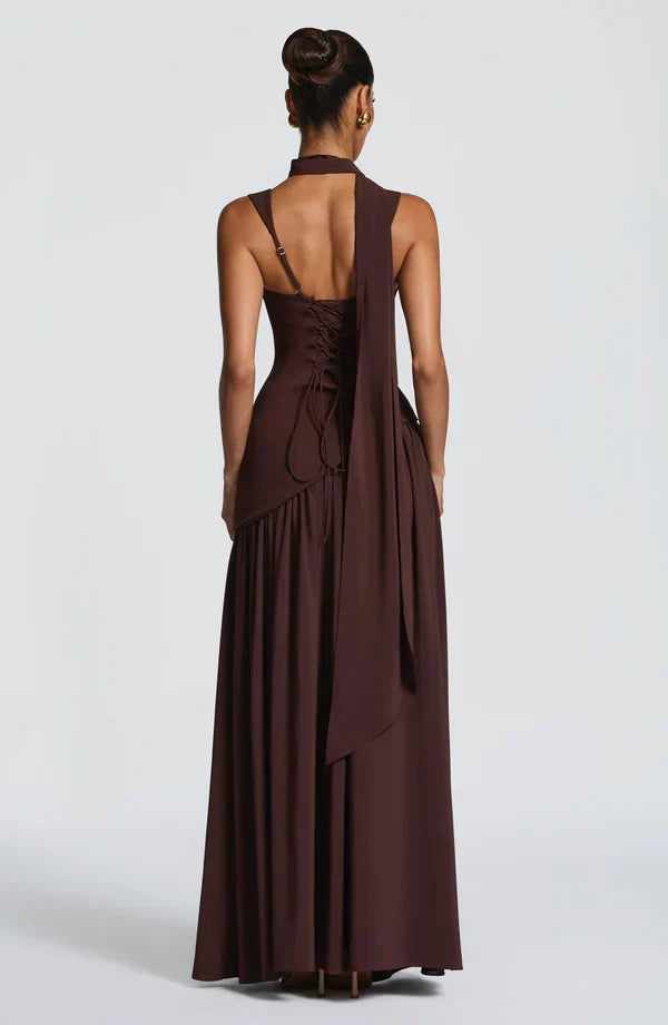 Story | Langes Lackkleid